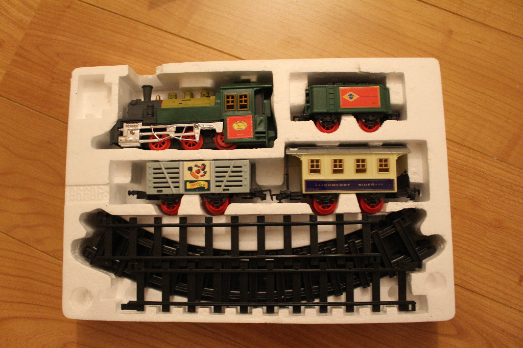 goldlok toys train